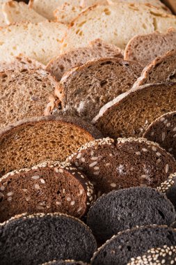 Fırın kavramı. Dilimlenmiş ekmek arka plan bol