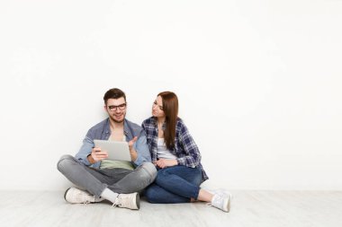 Çift dijital tablet ile satınalma siparişi