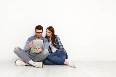 Çift dijital tablet ile satınalma siparişi