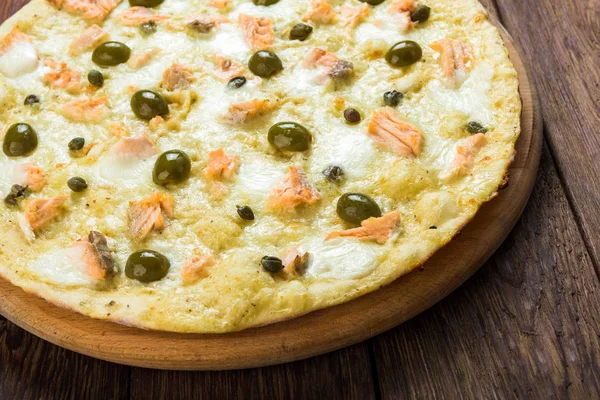Italian seafood pizza at wood background — Stock Photo, Image