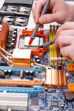 Multimetre ile anakart kontrol mühendisi