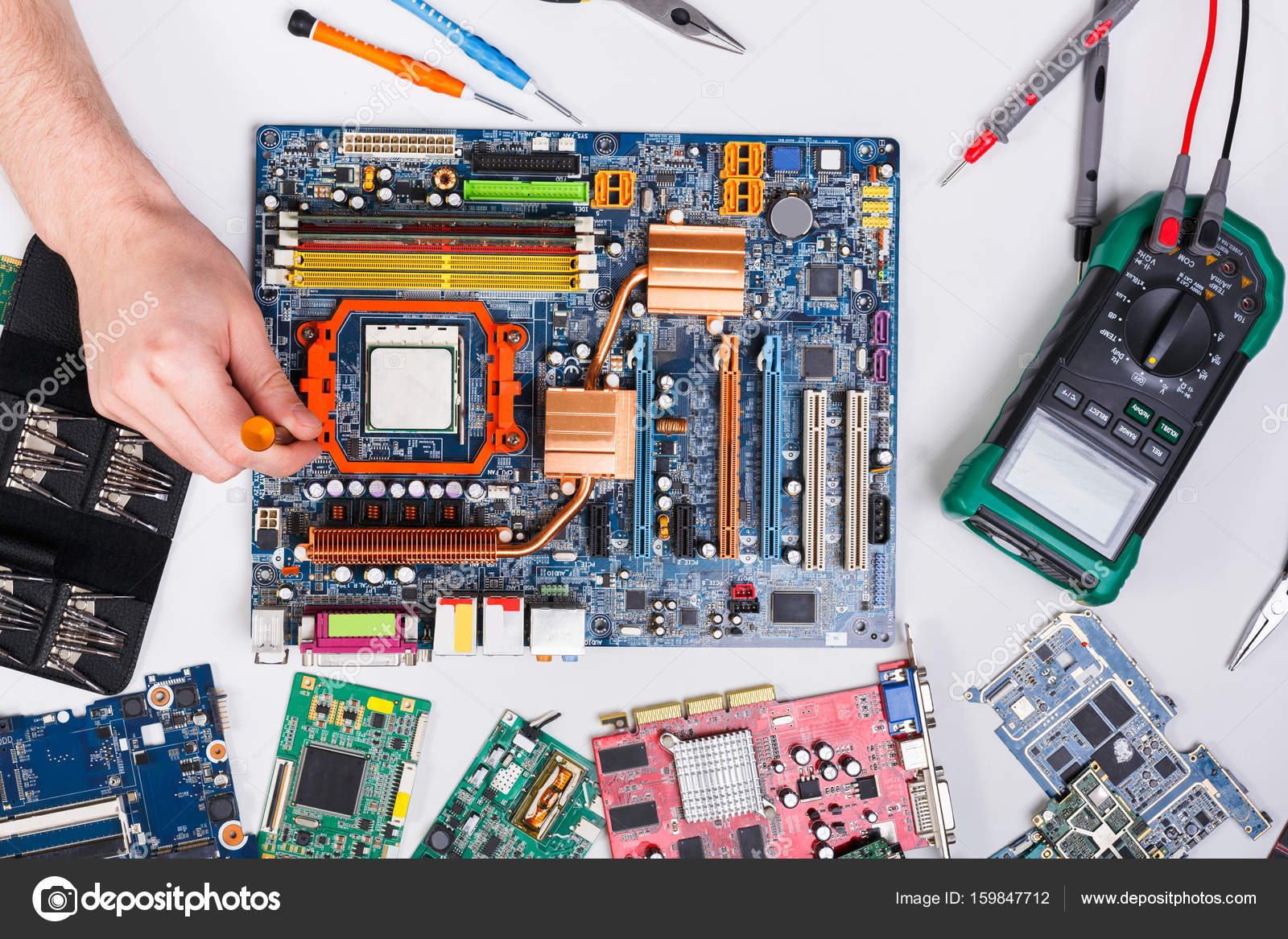 Imágenes de Computador desmontado libres de derechos | DepositPhotos, image size:1600x1167