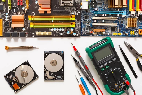 Reparatie en upgrade van computer bovenaanzicht, plat leggen — Stockfoto