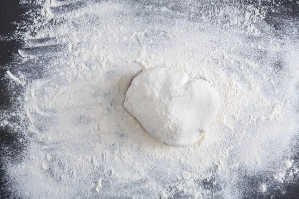 Prodotti da forno fatti in casa, primo piano di pasta cruda — Foto Stock