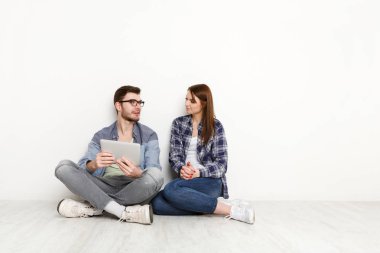 Çift dijital tablet ile satınalma siparişi