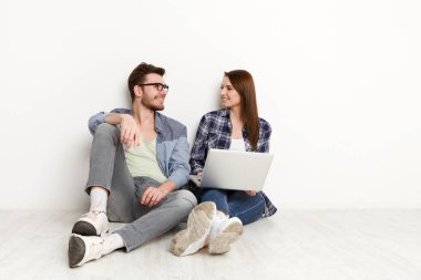 Dizüstü bilgisayara satınalma sipariş Çift