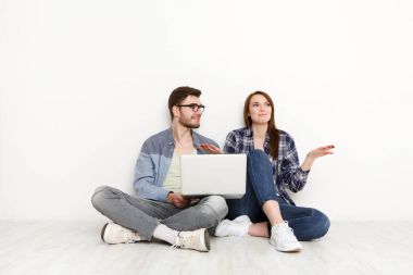 Çift ev iç tasarım projesi tartışmak