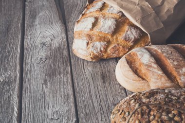 Rustik ahşap üzerine ekmek arka plan