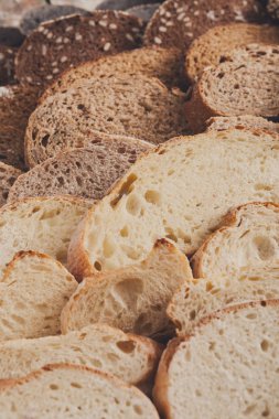 Fırın kavramı. Dilimlenmiş ekmek arka plan bol