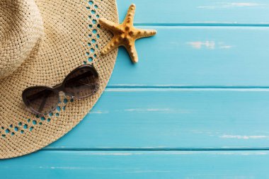 Tatil arka plan kopya alanı ile mavi ahşap, en iyi görünümü üzerinde