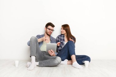 Çift dijital Tablet üzerinde alışveriş online