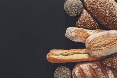 Fırın kavramı. Ekmek arka plan üzerinde balck izole bol