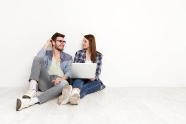 Dizüstü bilgisayara satınalma sipariş Çift