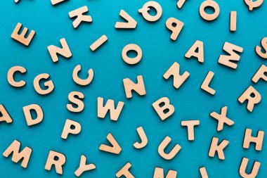 Ahşap İngilizce harfleri arka plan