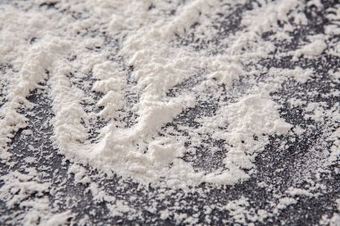 Beyaz zemin üzerinde siyah arka plan, soyut doku