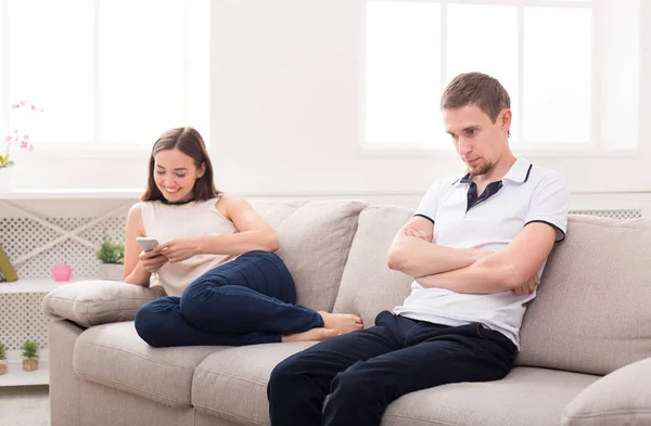 Couple quarrel, man offenced on his girlfriend — Stock Photo, Image