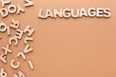 Word dil İngilizce harfler yığını ile