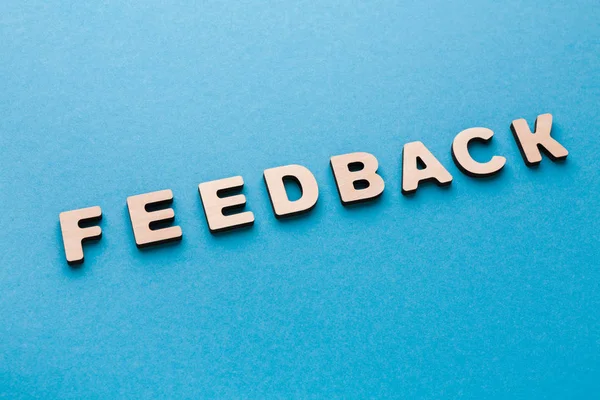 Mavi arka plan Word geribildirim