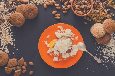 Sağlıklı kahvaltı - yulaf lapası, Natürmort