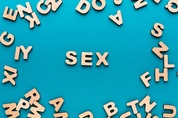 Seks kelimesini ahşap harfleri çerçeve içinde — Stok fotoğraf