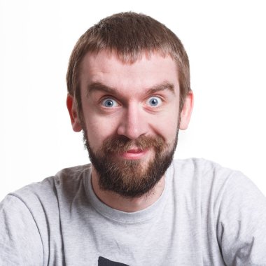 Şaşkınlık ve mutluluk yüzündeki ifade etmek adam