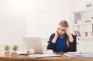 Yorgun hamile işkadını kopya ofis