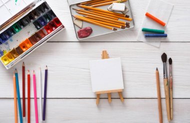 Çizim araçları, kırtasiye, işyeri sanatçı