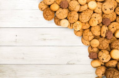 Kurabiye ve bisküvi, kopya alanı ile ahşap beyaz