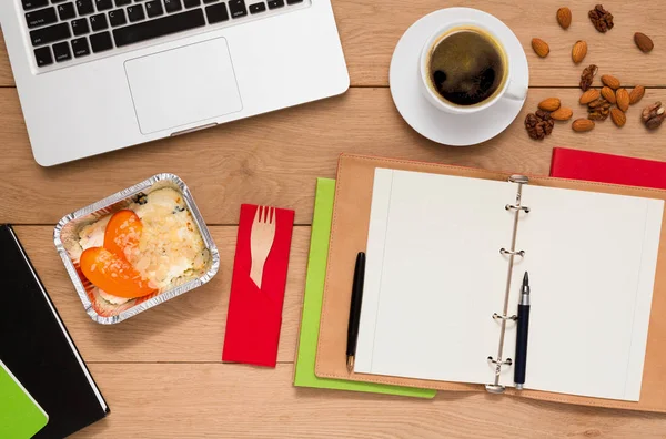 Sağlıklı gıda teslim, diyet yemek ile öğle yemeği kutusu