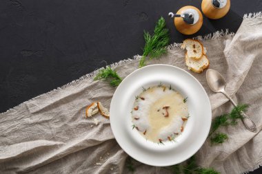 Tatlım mantar en iyi manzaralı lezzetli krem çorba