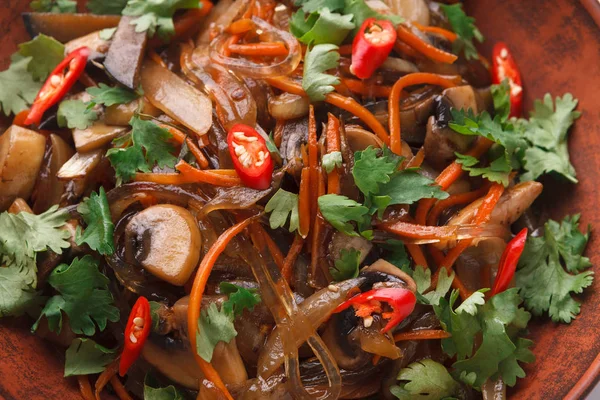 Asiatisches Essen in einer Schüssel Nahaufnahme — Stockfoto