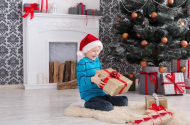 Yakışıklı Santa şapka çıkartıyorum Noel hediyesi