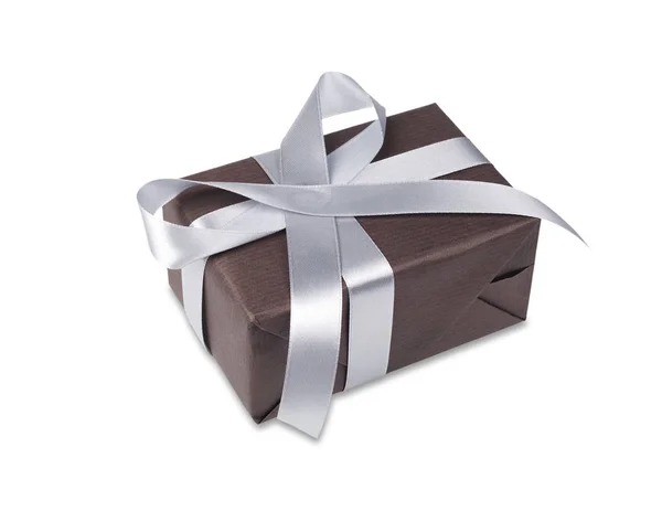 Natal feriado embrulhado caixa de presente isolado no branco — Fotografia de Stock