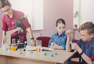 Öğrencilerin iş Biyokimya araştırma, kök Eğitim