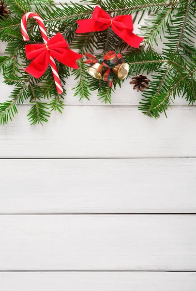 Decorazione di Natale, ornamenti e cornice ghirlanda sfondo — Foto Stock