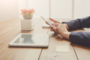 Telefonunuzun ve kredi kartı ile ödeme için erkek