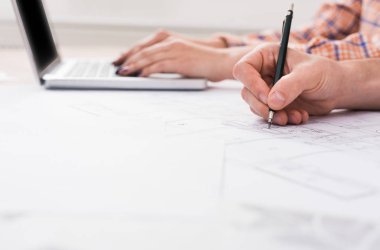 Tanınmayan Mimarlar yapı planı tartışıyor
