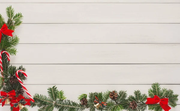 Decorazione di Natale, ornamenti e cornice ghirlanda sfondo — Foto Stock