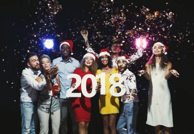 Çok ırklı gençlerle ahşap numaraları 2018