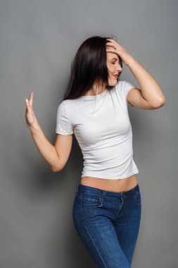 Hoş olmayan duygu, iğrenme ifade kadın