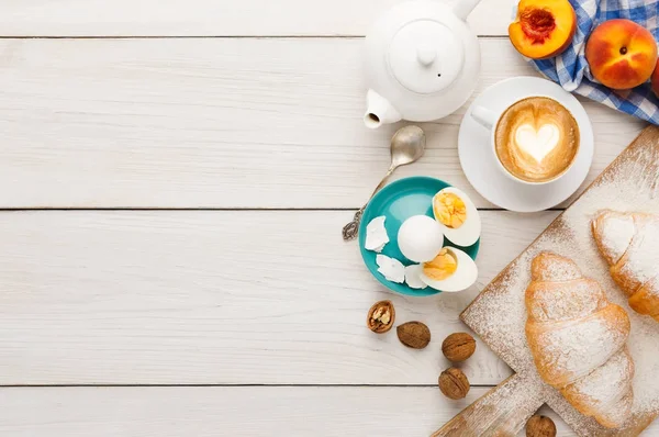 Tradicional francês café da manhã espaço cópia de fundo — Fotografia de Stock
