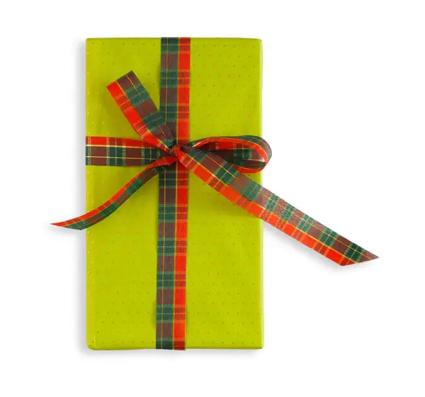 Pudełko zapakowane w zielonej księdze i jasnych wstążki — Zdjęcie stockowe