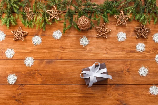 Decoração de Natal, caixa de presente e fundo de quadro grinalda — Fotografia de Stock