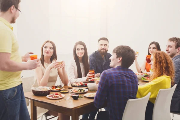 Saying toast at party dinner with friends — Stock Photo, Image