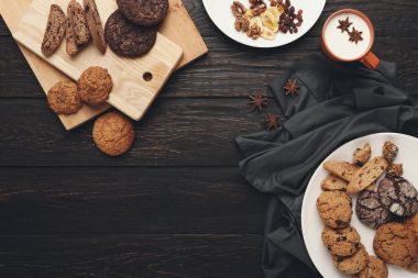 Oatmeals kurabiye ve bisküvi sıcak kış akşam için