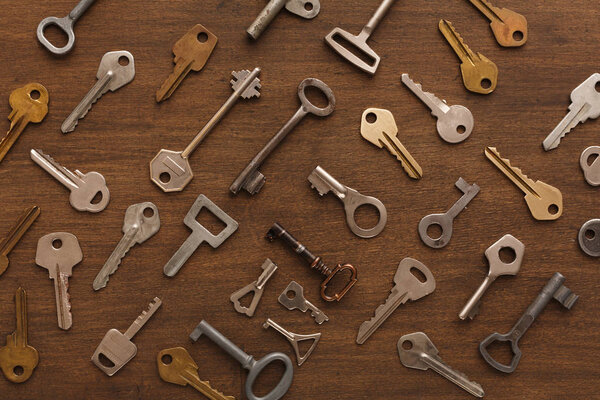Many different keys on wood