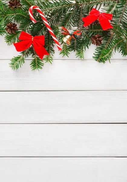 Decorazione di Natale, ornamenti e cornice ghirlanda sfondo — Foto Stock