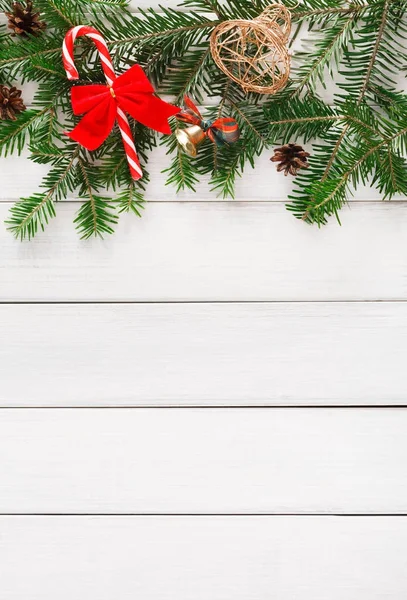 Decoração de Natal, ornamentos e grinalda quadro fundo — Fotografia de Stock