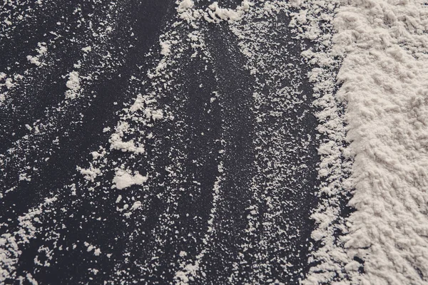 Piso branco sobre fundo preto, textura abstrata — Fotografia de Stock