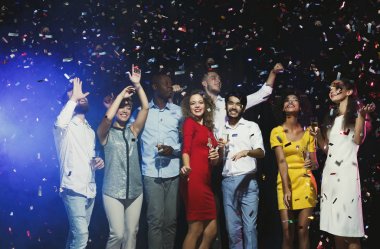 Office yeni yıl partisi. Gençler eğleniyor